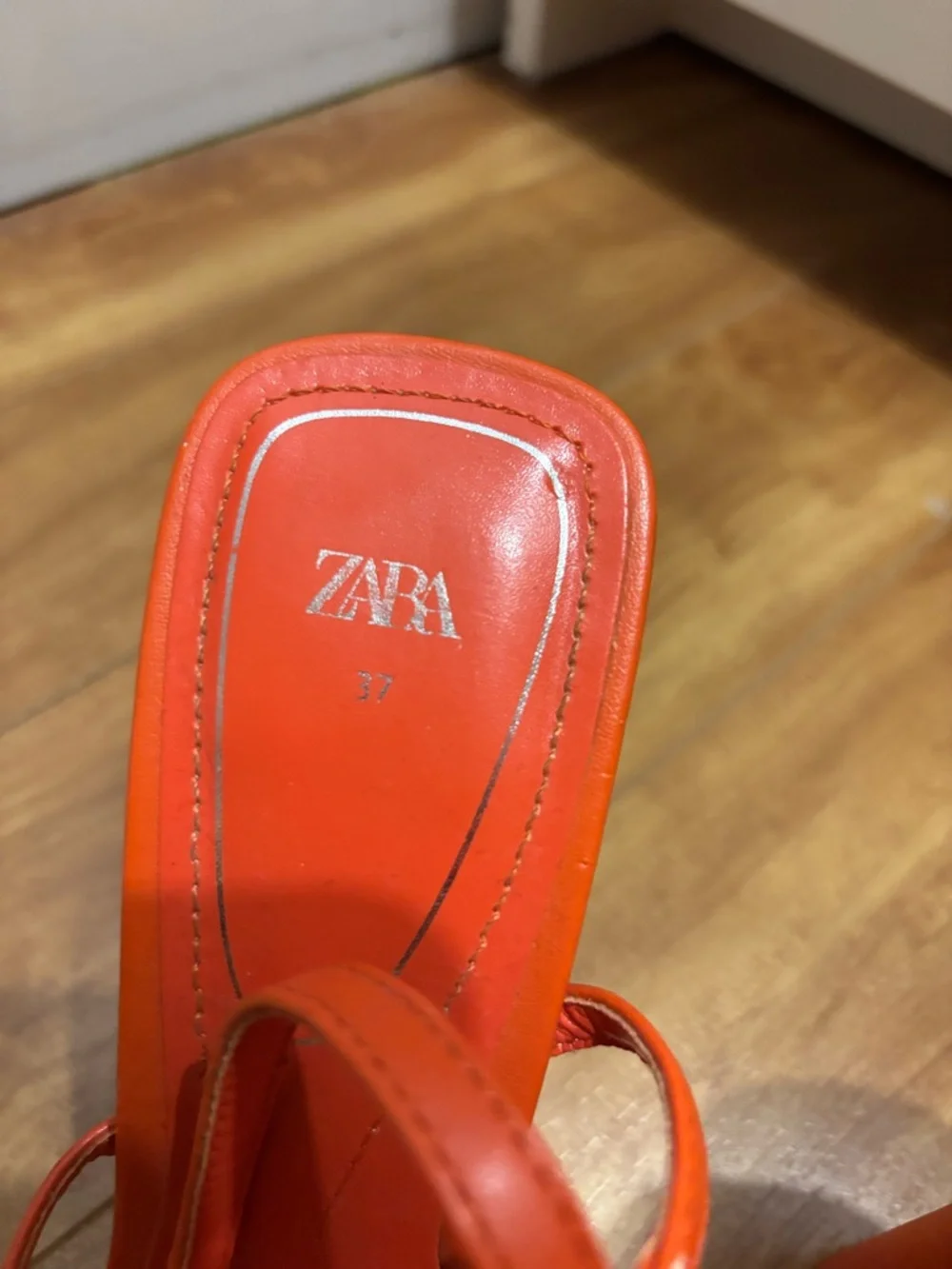 Zara Bright Orange Strappy Square-Toe Block Heel Sandals - Picture 4 of 4